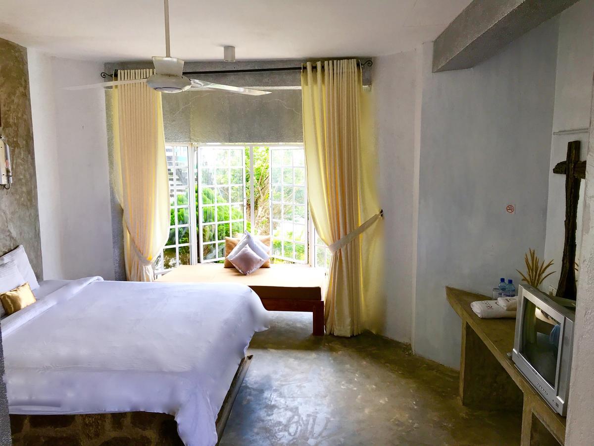Club Lespri Hotel Palle Deltota Ngoại thất bức ảnh
