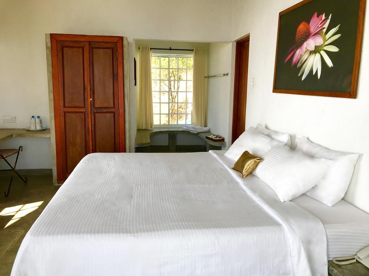 Club Lespri Hotel Palle Deltota Ngoại thất bức ảnh