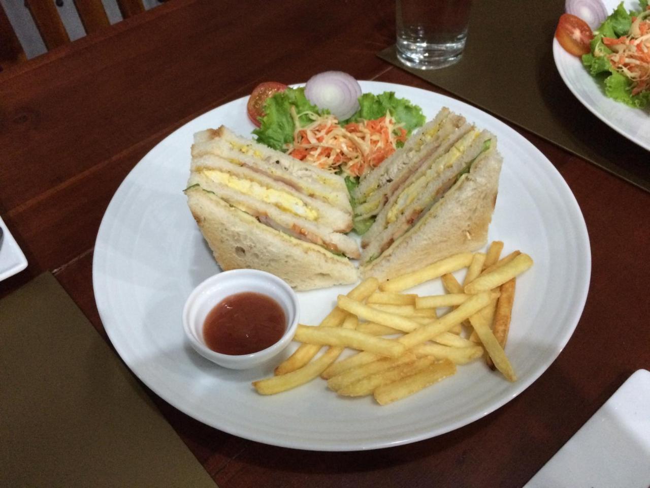 Club Lespri Hotel Palle Deltota Ngoại thất bức ảnh