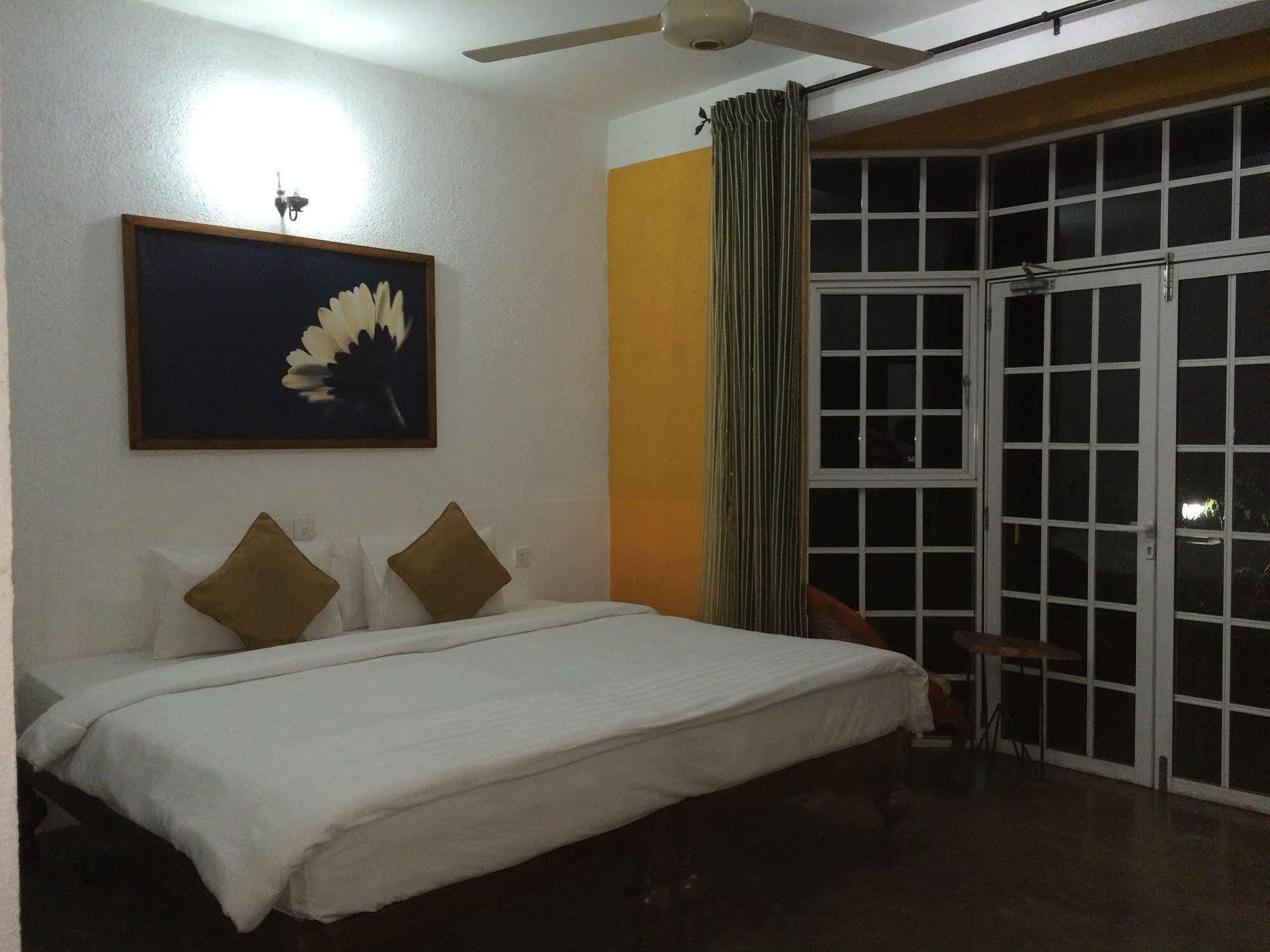 Club Lespri Hotel Palle Deltota Ngoại thất bức ảnh